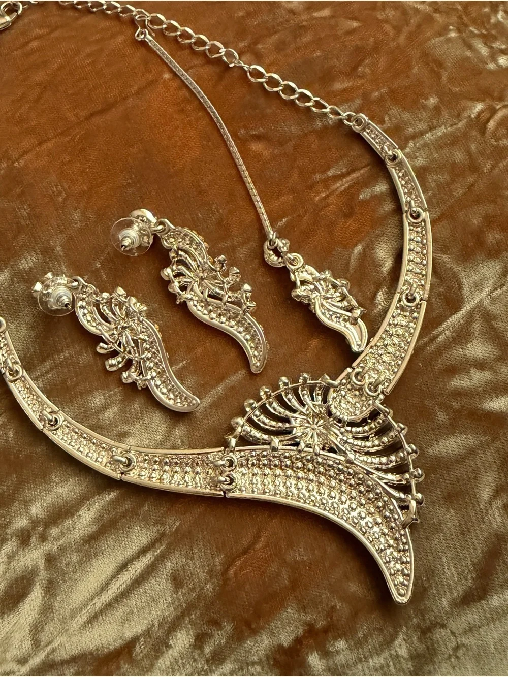N/A elegant silver
